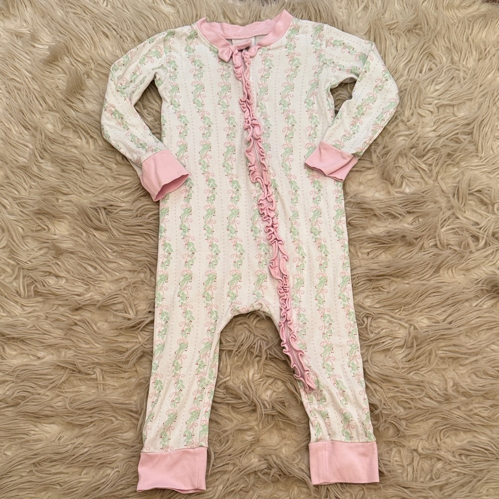 Eyelet & Ivy Holly Berry Pajamas